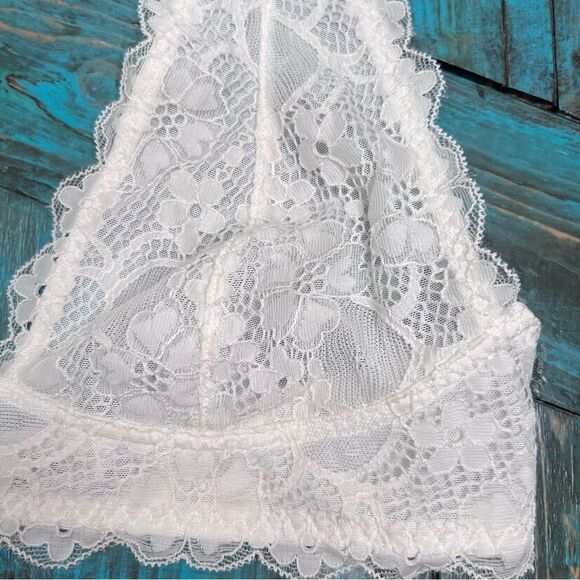 Intimately Free People Galloon Lace Halter Bra Size M - Picture 3 of 9